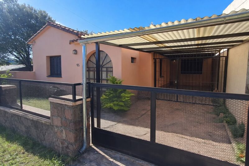 Casa en Venta Salsipuedes con escritura y planos